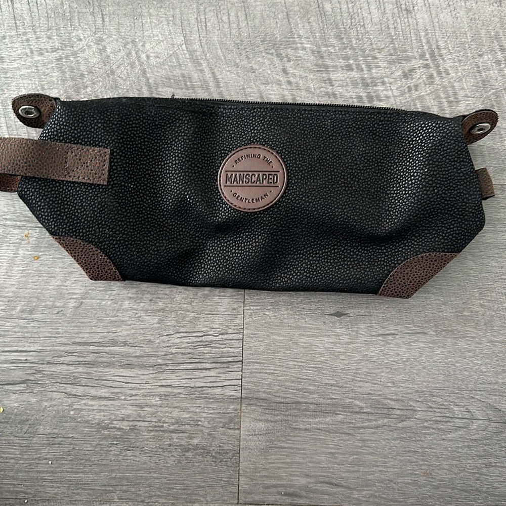 NWT MANSCAPED® The Shed Men’s Toiletries Bag